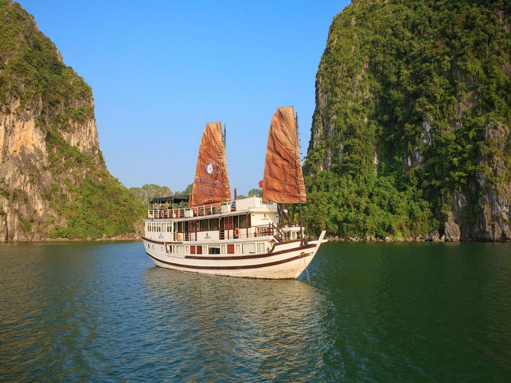 Hotel Garden Bay Luxury Cruise Hạ Long Exterior foto