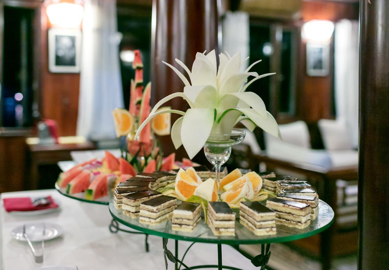 Hotel Garden Bay Luxury Cruise Hạ Long Exterior foto